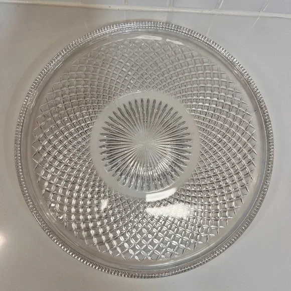 Vintage Pressed Glass Serving Plate Sunburst Diamond Pattern Clear Round 10” - Picture 3 of 6